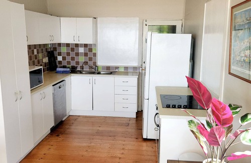 Cairns and Barrier Reef House | Tropical beach house