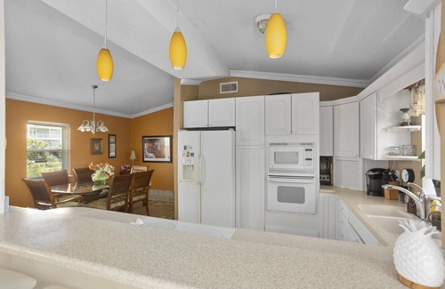 Pensacola Beach House | Tropical Beach House 2 blocks from Gulf and Sound