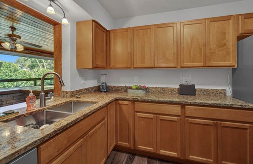 Pompano Beach House | Tropical Bliss Alfresco Villa - pool & hot tub - under 10 minutes to ocean
