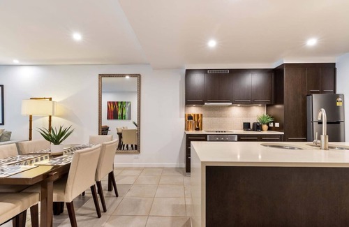 Port Douglas Resort | Tropical Bliss Swim out Resort Living