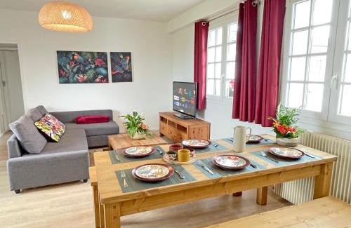 Saint-Martin-en-Biere Apartment | Tropical Cosy