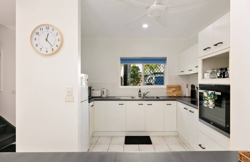Trinity Beach House | Tropical Cove at Trinity Beach with Lagoon Pool