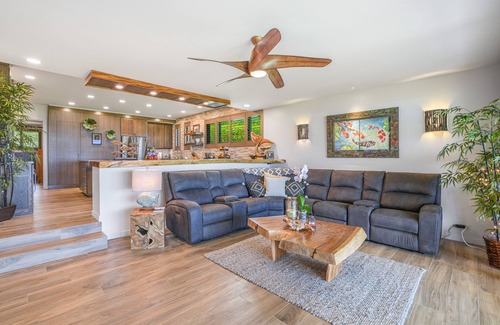 Princeville Condo | Tropical designer retreat right on the water with ocean view, pool & AC