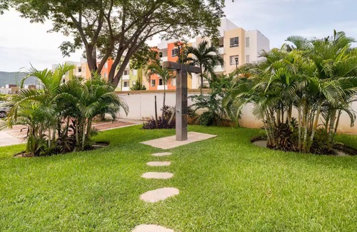 Acapulco House | "Tropical Enchantment" 100% comfort and convenience.