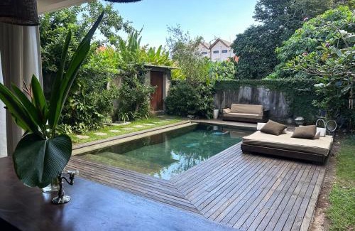 Cemagi Villa | Tropical Escape 2min Walk to Beach and Private Pool