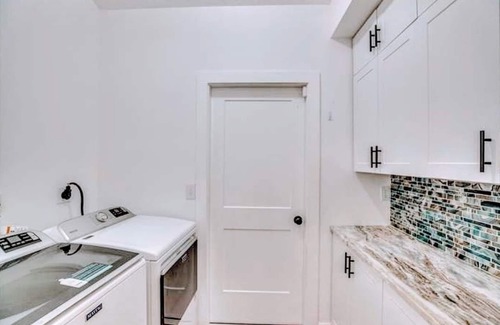 Vero Beach House | Tropical escape! Heated pool with hot tub ,Tiki Bar. Close Beaches, live music !