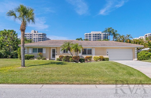 Longboat Key House | Tropical Escape–Private Pool Home Near the Sand Hy Tee on Longboat Key by RVA