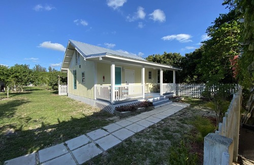 Homestead Cottage | Tropical Fruit Farm Retreat