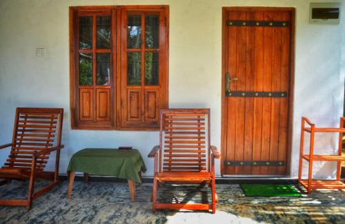 Dambulla House | Tropical Garden Homestay Pidurangala