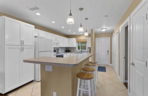 Whitney Beach Condo | Tropical Haven *A