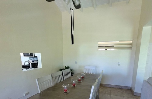 Rosendal House | Tropical Haven minutes away from Magen's Bay Beach