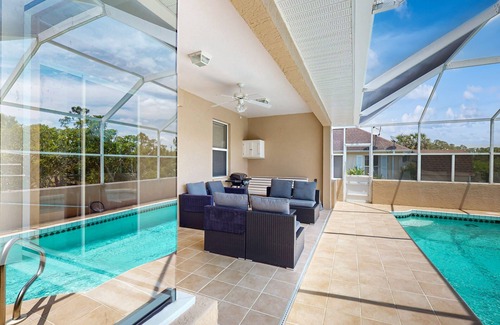 North Port House | Tropical home with in ground pool and large private backyard
