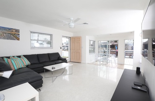 Melaleuca Gardens House | Tropical home with panoramic view of the canal. Fishing getaway near the ocean!