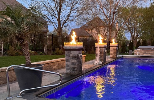Palos Heights House | Tropical oasis 6000 ft.² estate just 30 minutes from downtown Chicago
