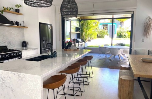Bronte Apartment | Tropical Oasis in Bronte Beach