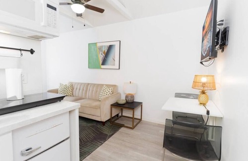 Normal Heights House | TROPICAL OASIS Studio in the Heart of All the Fun!