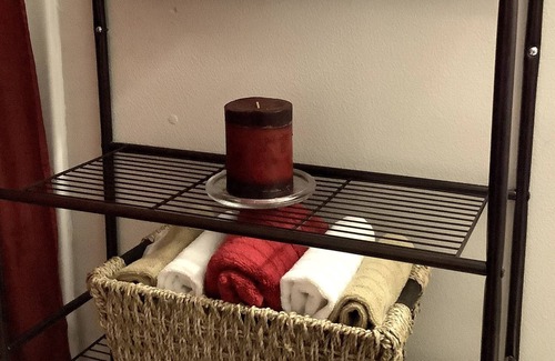 Killeen Apartment | Tropical Oasis