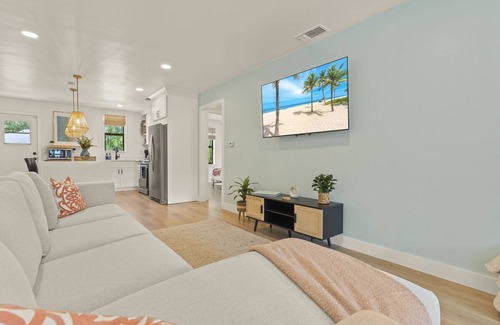 Southwest House | Tropical Oasis with Private Pool near Downtown West Palm Beach!