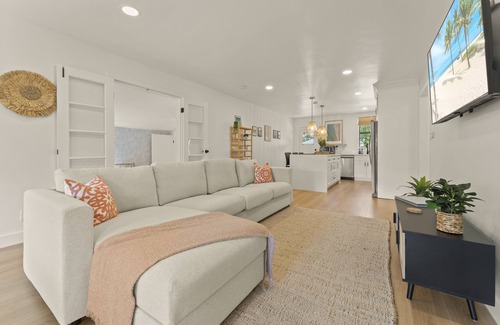 Southwest House | Tropical Oasis with Private Pool near Downtown West Palm Beach!