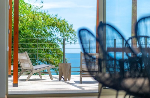 Dominical Villa | Tropical Oceanview Retreat: 11BR for 27 Guests
