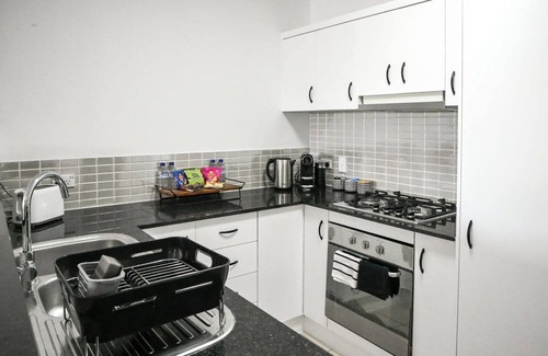 Westcourt Apartment | Tropical Paradise Cairns - 9 Pools Gym BBQ