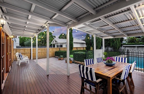Hendra House | Tropical Paradise with Grand Pool and Luxe Living