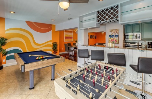 Central Corals House | Tropical pool/game home/minutes from beach and Wilton Manors