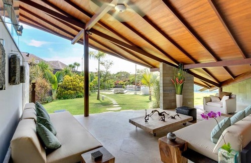 Seminyak Villa | Tropical Retreat with Pool – Bali Villa 1062