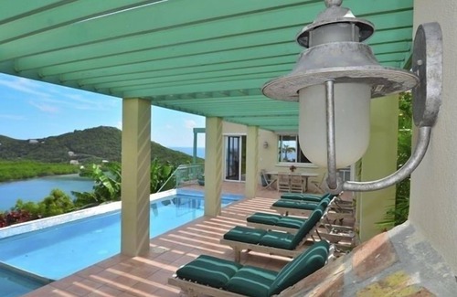 Gift Hill Villa | TROPICAL SEASIDE VILLA- LIVE IN PARADISE WITH OPEN SEAVIEWS