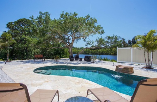 Englewood House | Tropical Waterfront Oasis - 525 Dearborn