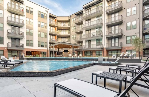 Hancock Apartment | Troubadour Landing #456 I Modern 1 Bed Apt in Austin