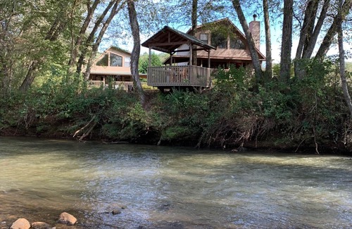 Murphy Ski Chalet | Trout Chalet - Nottely Riverfront, Starlink w/Roku TV, Easy River Access