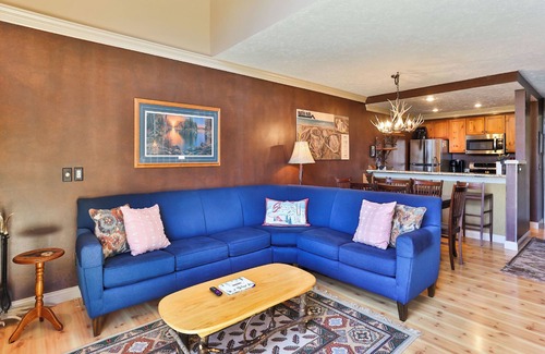 Harbor Springs Condo | Trout Creek Condo #44 - 3 Bedroom Loft, 2 Baths