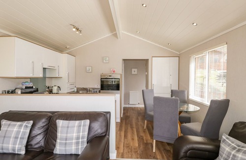 Troutbeck Cottage | TROUTBECK LODGE, pet friendly, with hot tub in Windermere