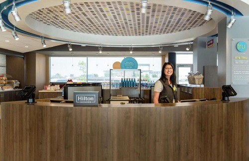 Greenwich Hotel | Tru By Hilton Wichita Northeast