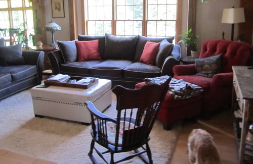 Wilmington House | TRUE 3 SEASON HOME! SKI MT SNOW/STRATTON ,ON HARRIMAN, MINUTES TO WILMINGTON.