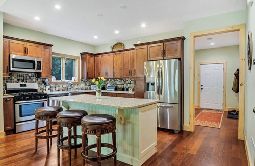 Diamond Point House | True Adirondack living. 3-bedroom house in tranquil Diamond Point.