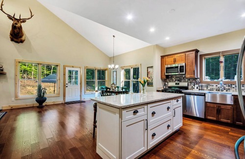 Diamond Point House | True Adirondack living. 3-bedroom house in tranquil Diamond Point.