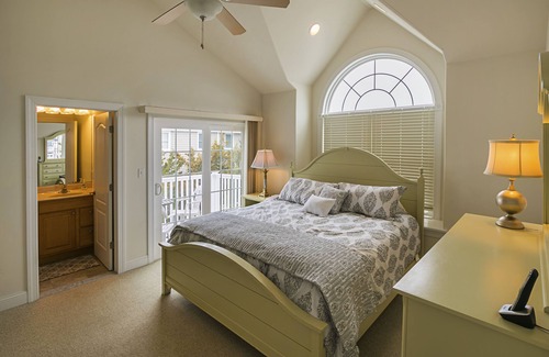 Townsend's Inlet House | TRUE BEACH-BLOCK TOWNHOUSE , NO STREETS TO CROSS TO GREAT BEACH