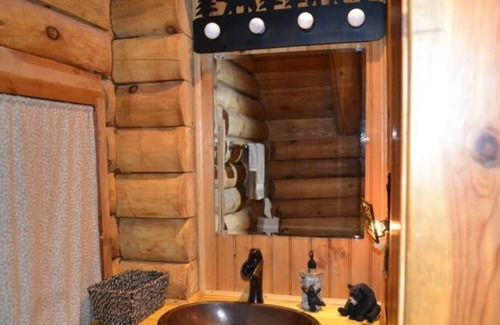 Ellsworth Cabin | True Log Cabin in the White Mountains