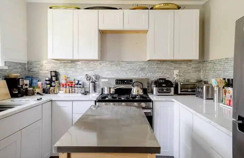 Atlantic House | True Seattle, Mt Baker neighborhood Home 5 beds and 5 TVs