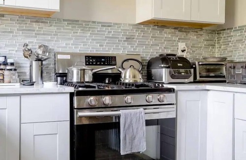 Atlantic House | True Seattle, Mt Baker neighborhood Home 5 beds and 5 TVs