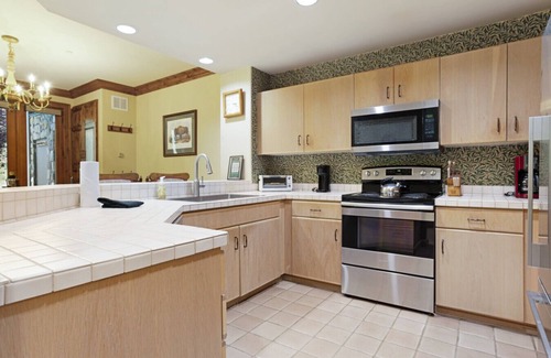 Highlands Townhomes Apartment | True Ski-In/Out Beaver Creek getaway!