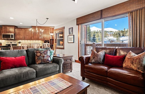 Peak 8 Condo | True ski-in/ski-out on 4 o'clock run; Peak 8 views
