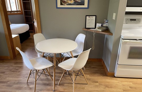 East Kootenay Condo | True Ski In Ski Out Location. A/C