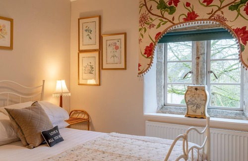 Cheltenham Cottage | Truffles Cottage - sleeps 4 guests in 2 bedrooms