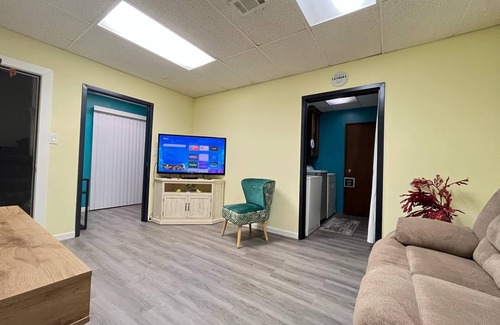 Smyrna House | Truist Park Townhome Escape