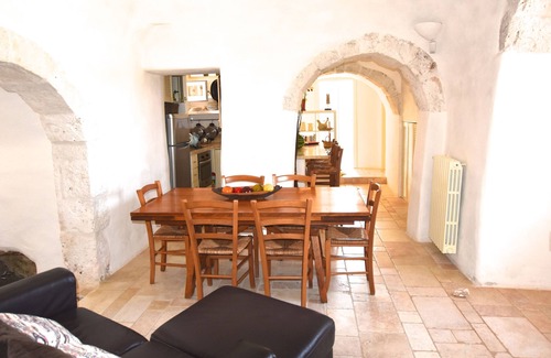 Ostuni House | Trullo, Infinity Pool & Stunning Views/Explore Puglia’s Itria Valley & Beaches