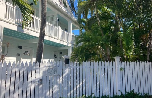 Truman Annex House | Truman Annex Townhome w/pool Key west