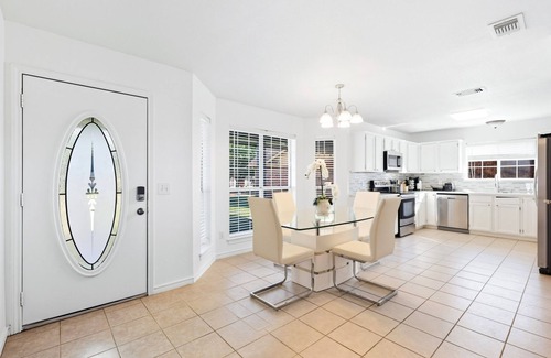 Prosper House | Trusted Luxury home in a high end neighborhood